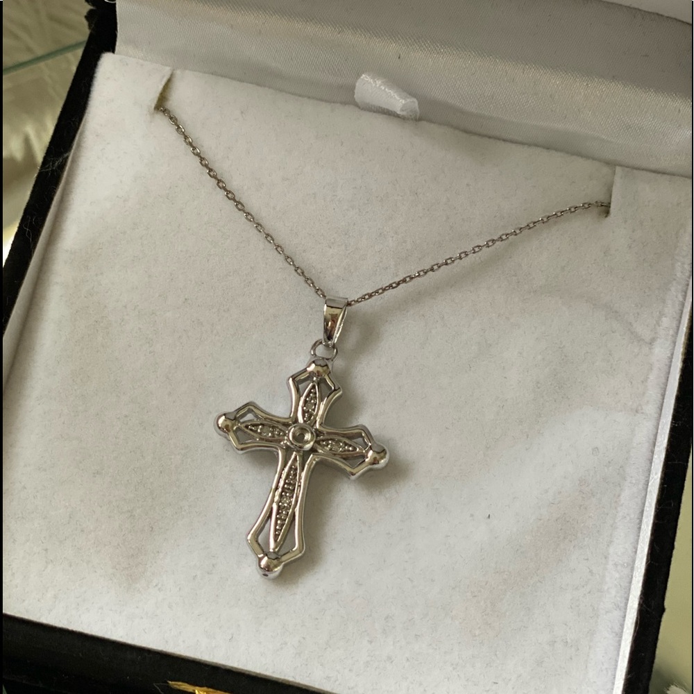 💕Silver Cross💕